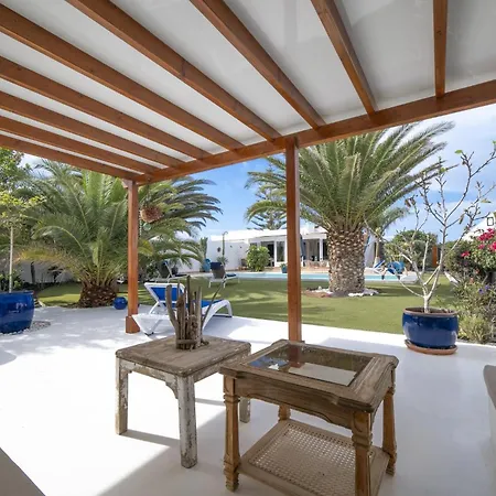 빌라 Marisol Playa Blanca Stylish Comfort Private Heated Pool 야이자