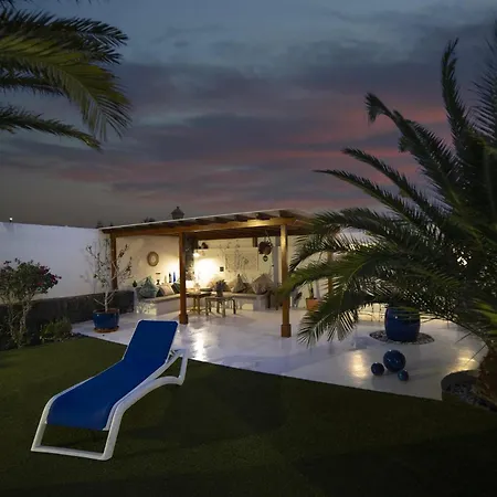 Marisol Playa Blanca Stylish Comfort Private Heated Pool 빌라